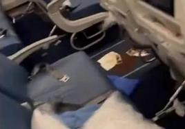 La diarrea se extendió por buena parte del avión.