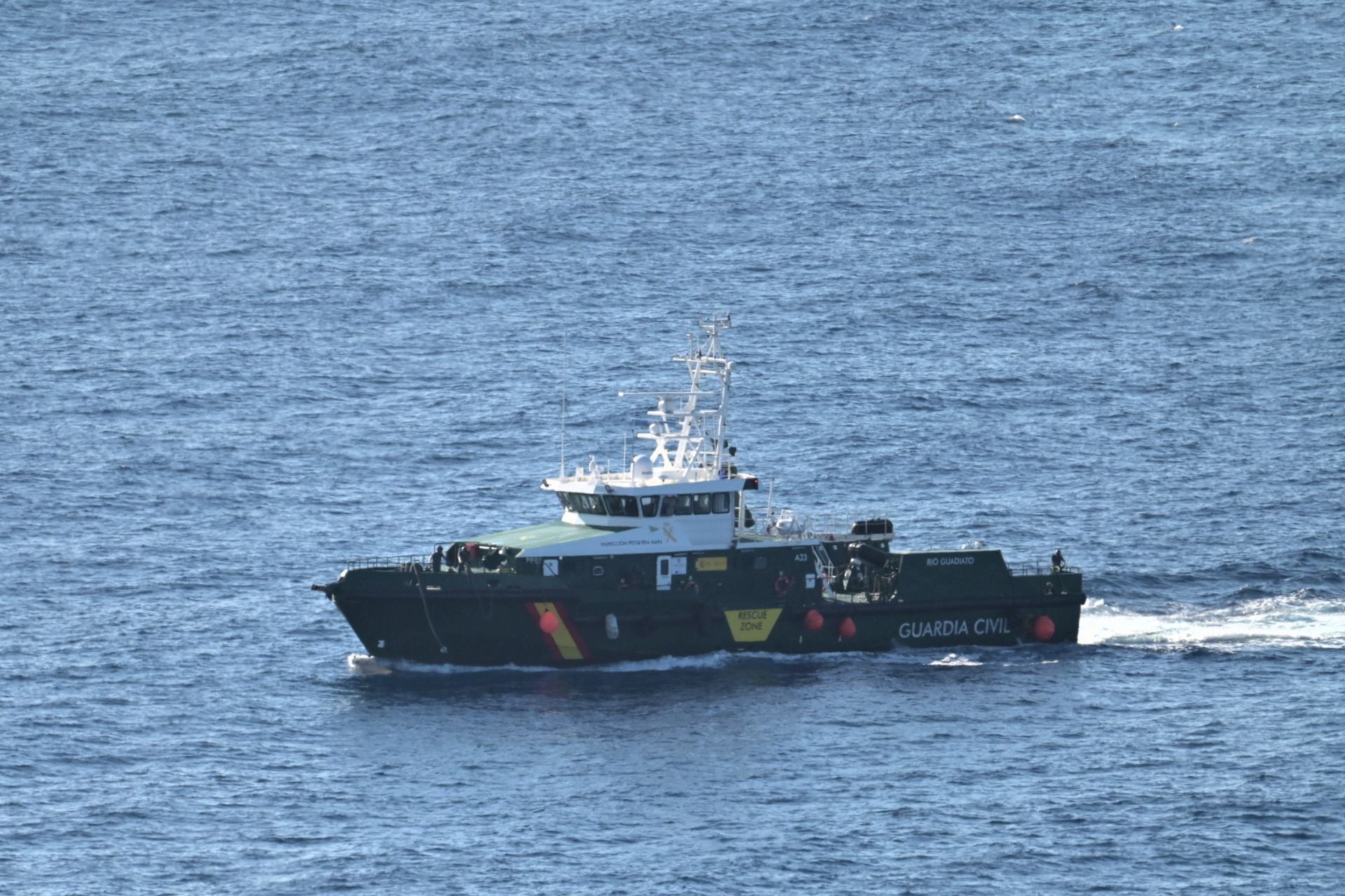 Una jornada frenética en El Hierro: el operativo de rescate en imágenes