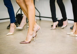 Despido ratificado: estaba de baja por juanetes, pero subía vídeos a las redes bailando y saltando en tacones