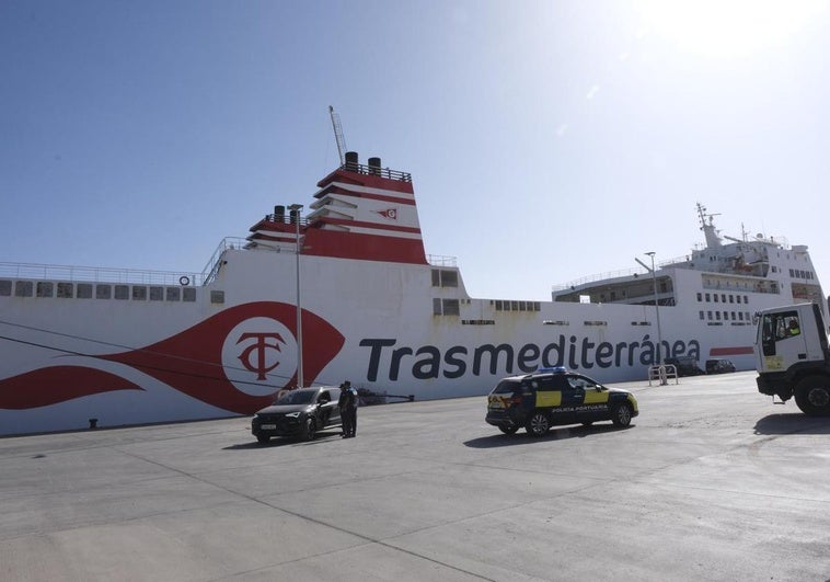 Imagen del ferry accidentado en el Puerto de Las Palmas.