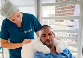 Jonathan Viera, durante el tratamiento capilar al que se ha sometido en CapMédica.