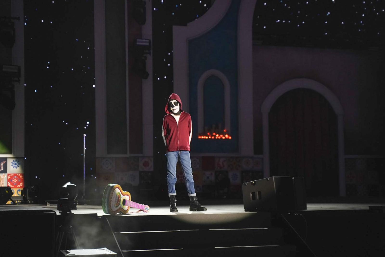 Y Coco dio paso a las seis candidatas al trono infantil…