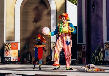 El «¿cómo están ustedes?» de Niña conquista el carnaval canino de Maspalomas