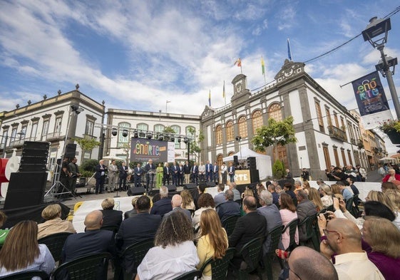 Acto de inauguración de la XXIII Feria Empresarial del Norte en el casco de Arucas.