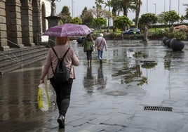 Lluvia en la capital grancanaria. ¿Se repetirá esta estampa en estos días de Semana Santa? Todo apunta a que sí.