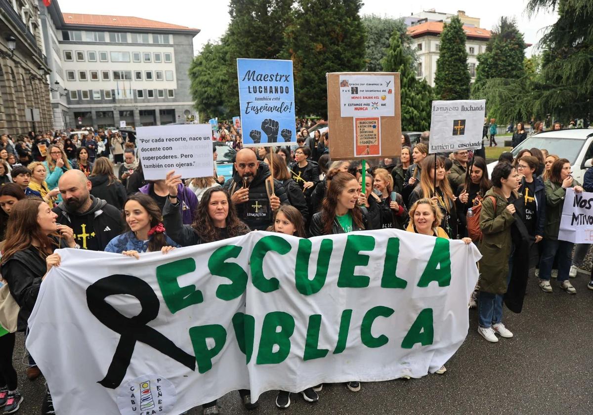 Los estudiantes asturianos se suman a la huelga en solidaridad con el profesorado