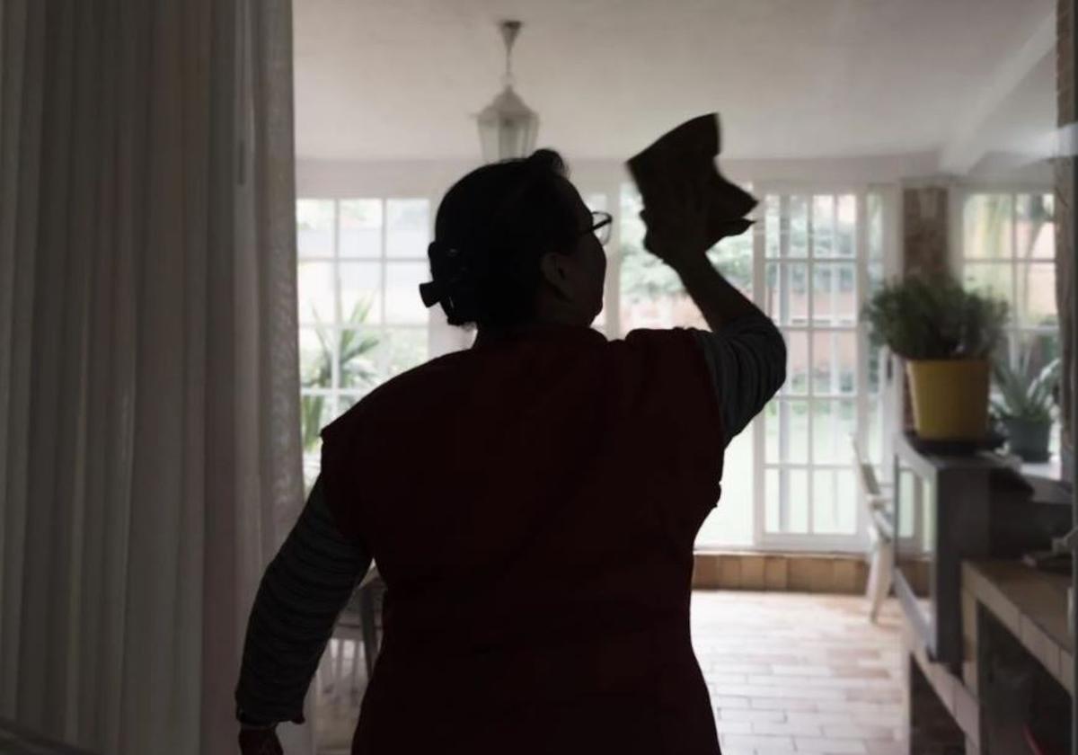Conceden el subsidio de desempleo para mayores de 52 años a una empleada del hogar a pesar de no cumplir los requisitos