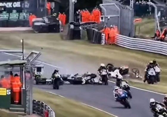 Luto en las Superbikes: mueren dos pilotos de 21 y 29 años tras un accidente múltiple