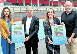 Amaia Piedra, Marcos Muro, Itxaso Erroteta y Mikel García en la pista de Zorrotza.