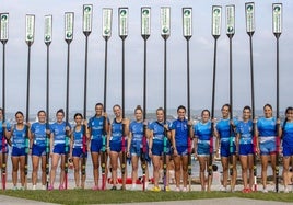 Las remeras de la San José de Astillero posan antes de salir a entrenar.