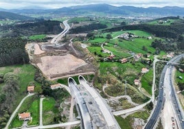 Imagen aérea del nuevo ramal, con el falso túnel.