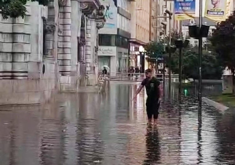 Calle Amos de Escalante, junto al Ayuntamiento de Santander