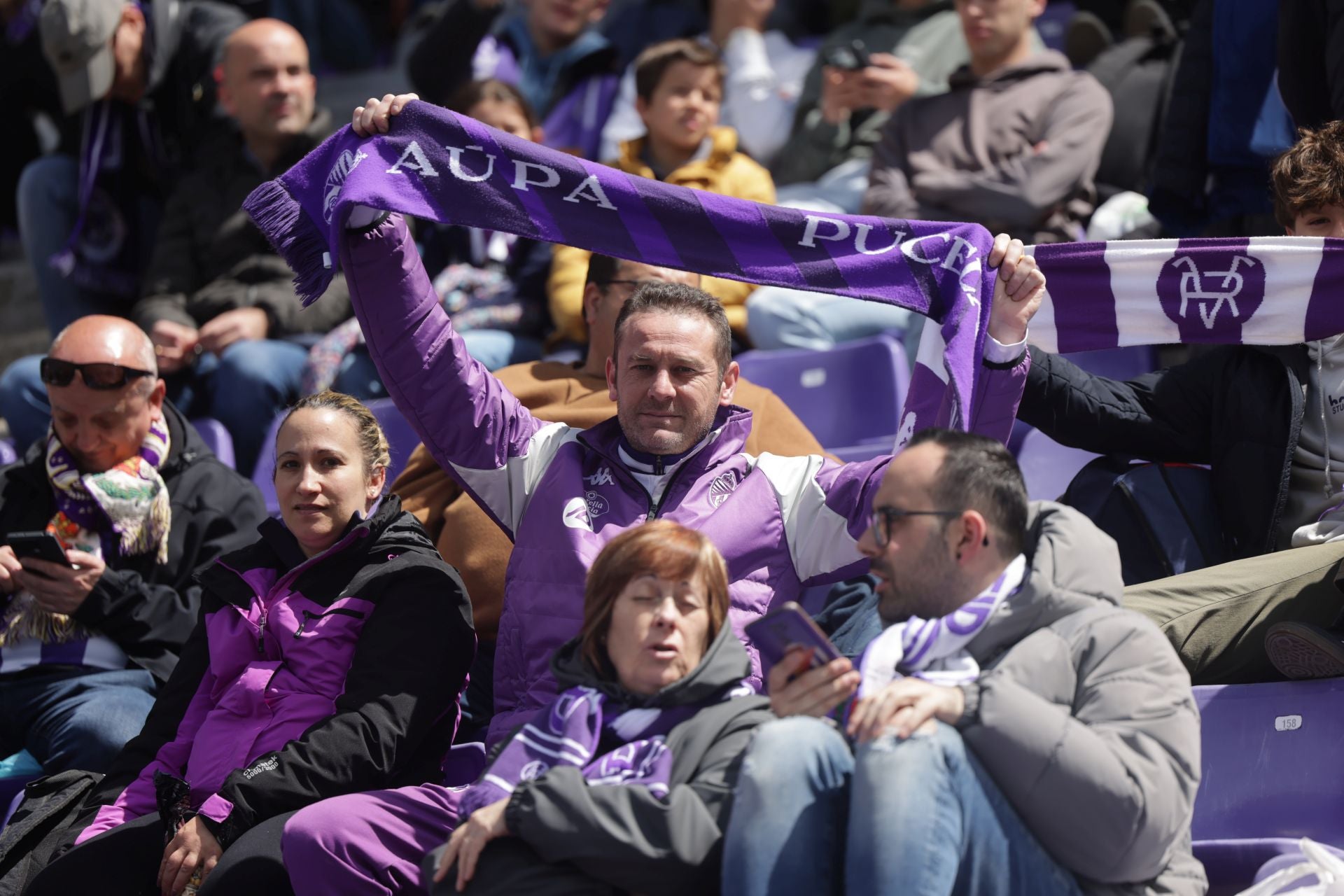 Búscate en la grada del Real Valladolid - Osasuna (1/4)