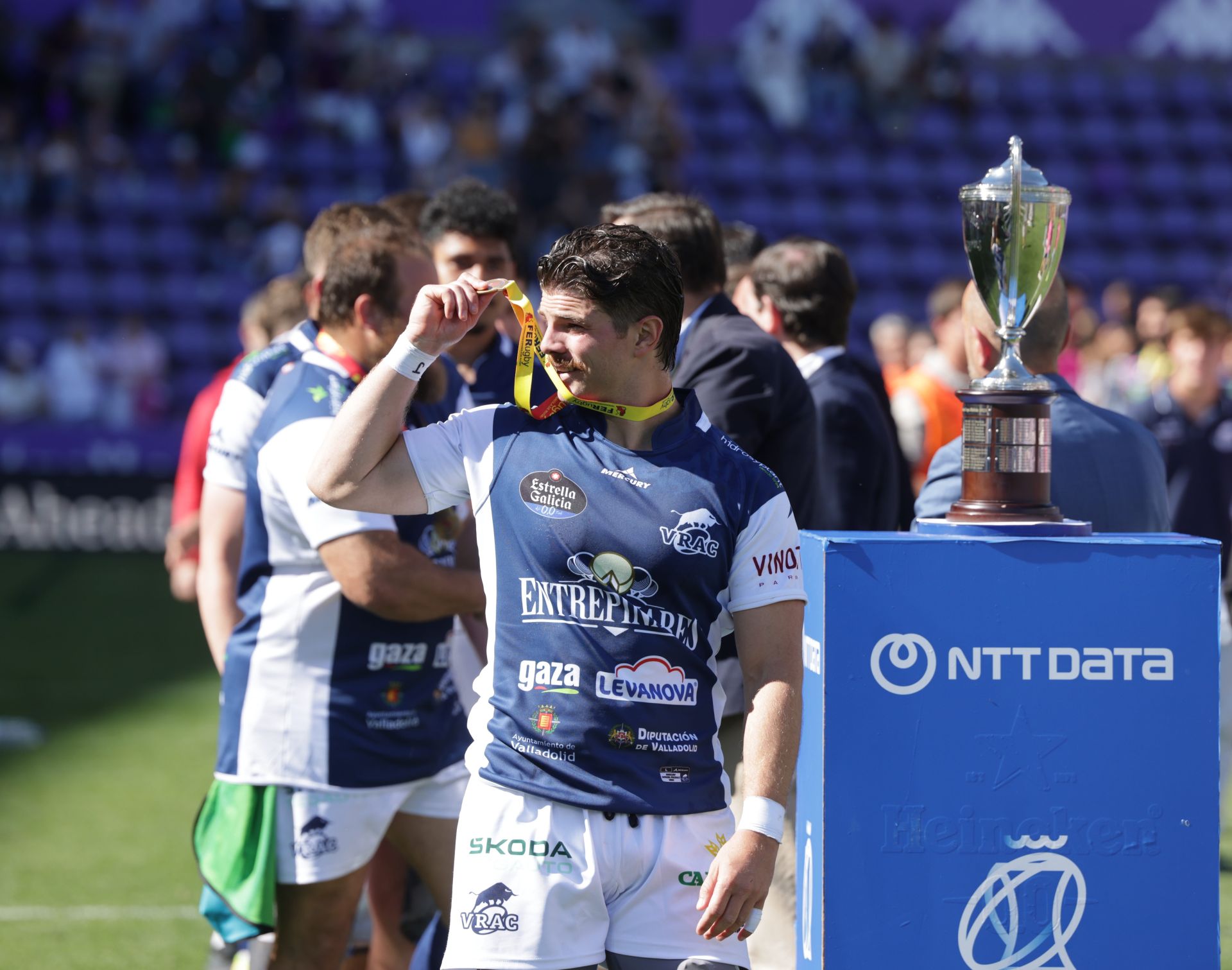 El VRAC celebra con su afición la Copa del Rey de rugby conquistada en Zorrilla