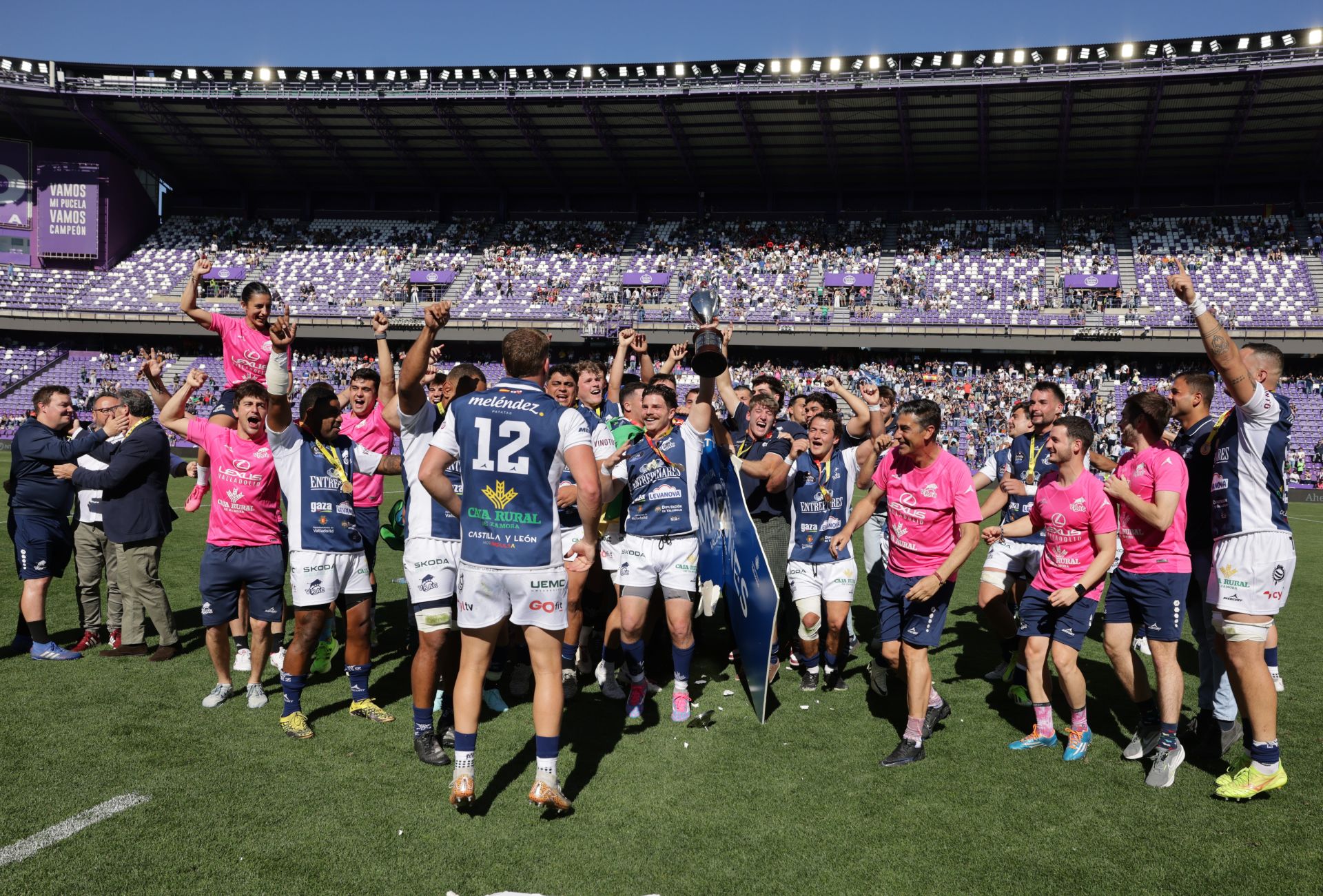 El VRAC celebra con su afición la Copa del Rey de rugby conquistada en Zorrilla