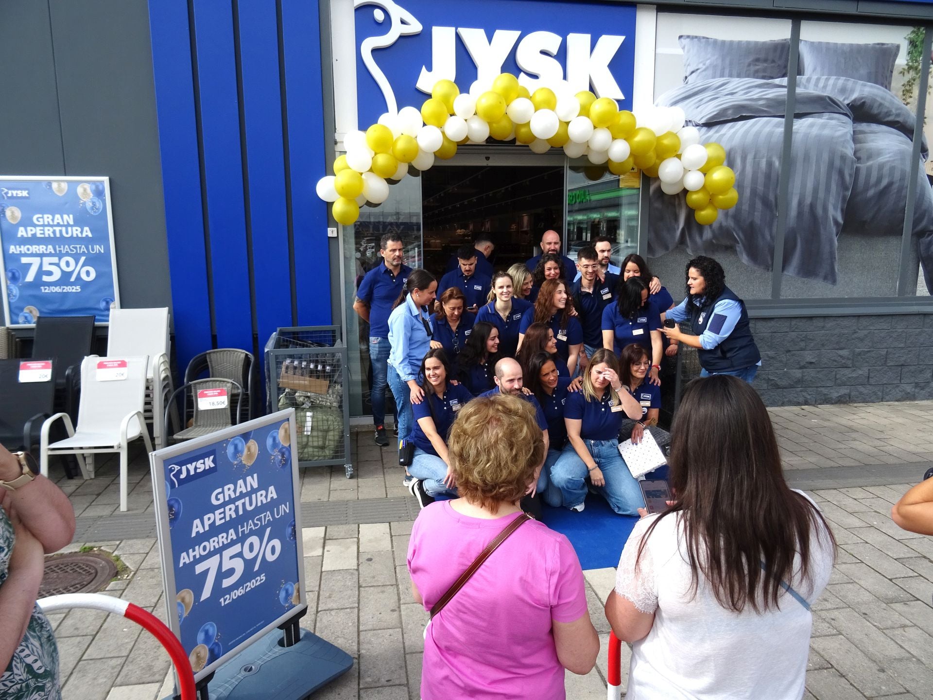 Las fotos de la inauguración de la tienda de la cadena Jysk en Valladolid