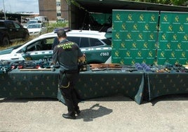 Material intervenido de la Guardia Civil para desarticular el grupo organizado.