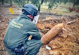 La Guardia Civil desactiva una bomba de aviación de la Guerra Civil