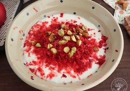 Yogur con frutas congeladas para ir rematando el verano