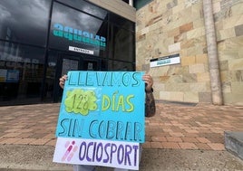 Los trabajadores de Ocio Sport en Aqualar llevaban, a día, del 8 de mayo, 128 días sin cobrar.