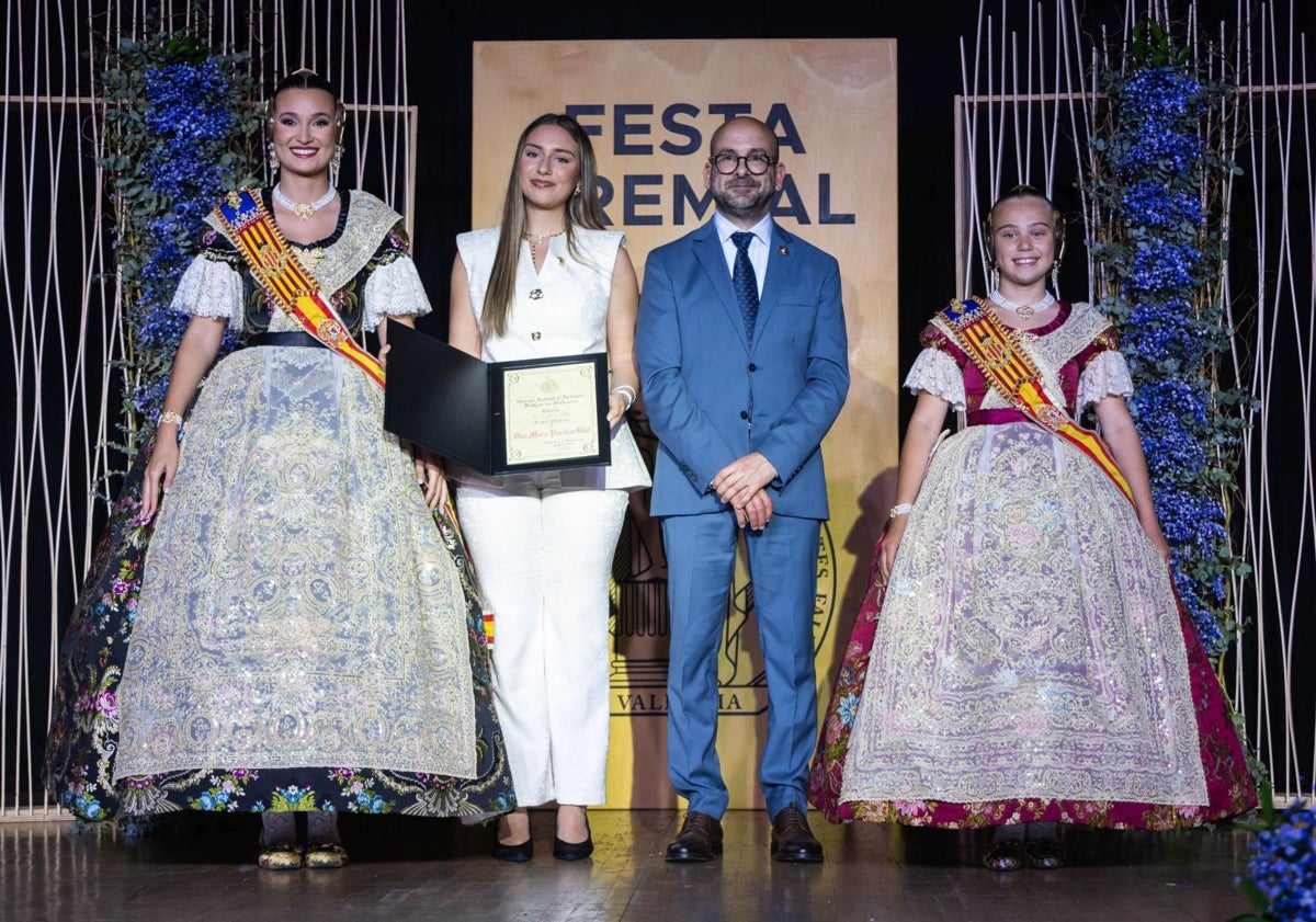 Imagen principal - Homenaje póstumo a Mru Puertes, Quino Puig y Pepe Villaverde.