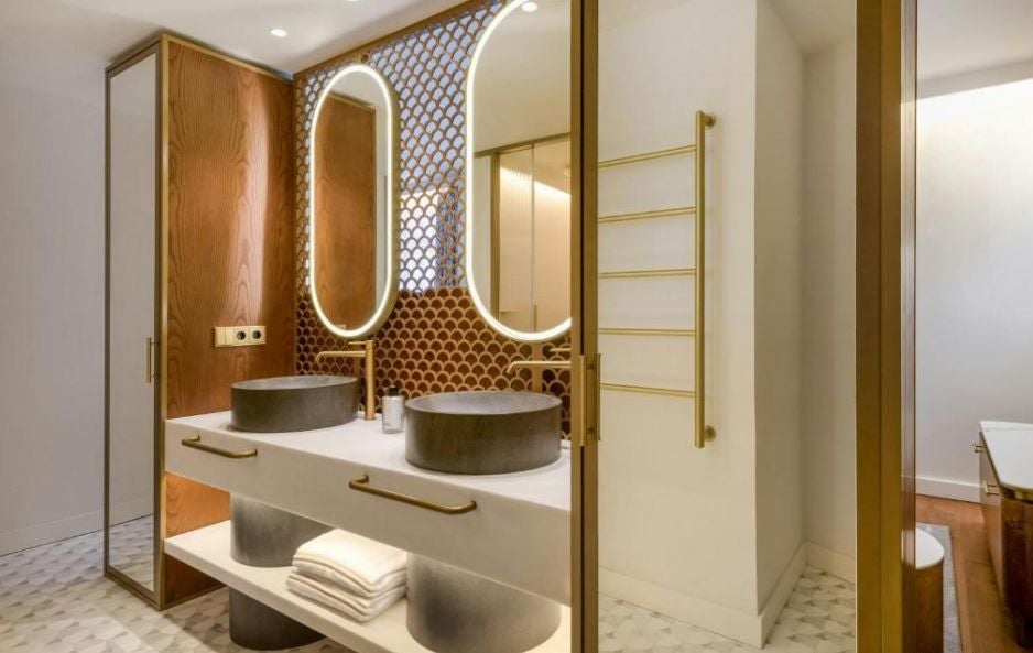 Fotos: Un hotel de 5 estrellas superior abre en el centro de Valencia