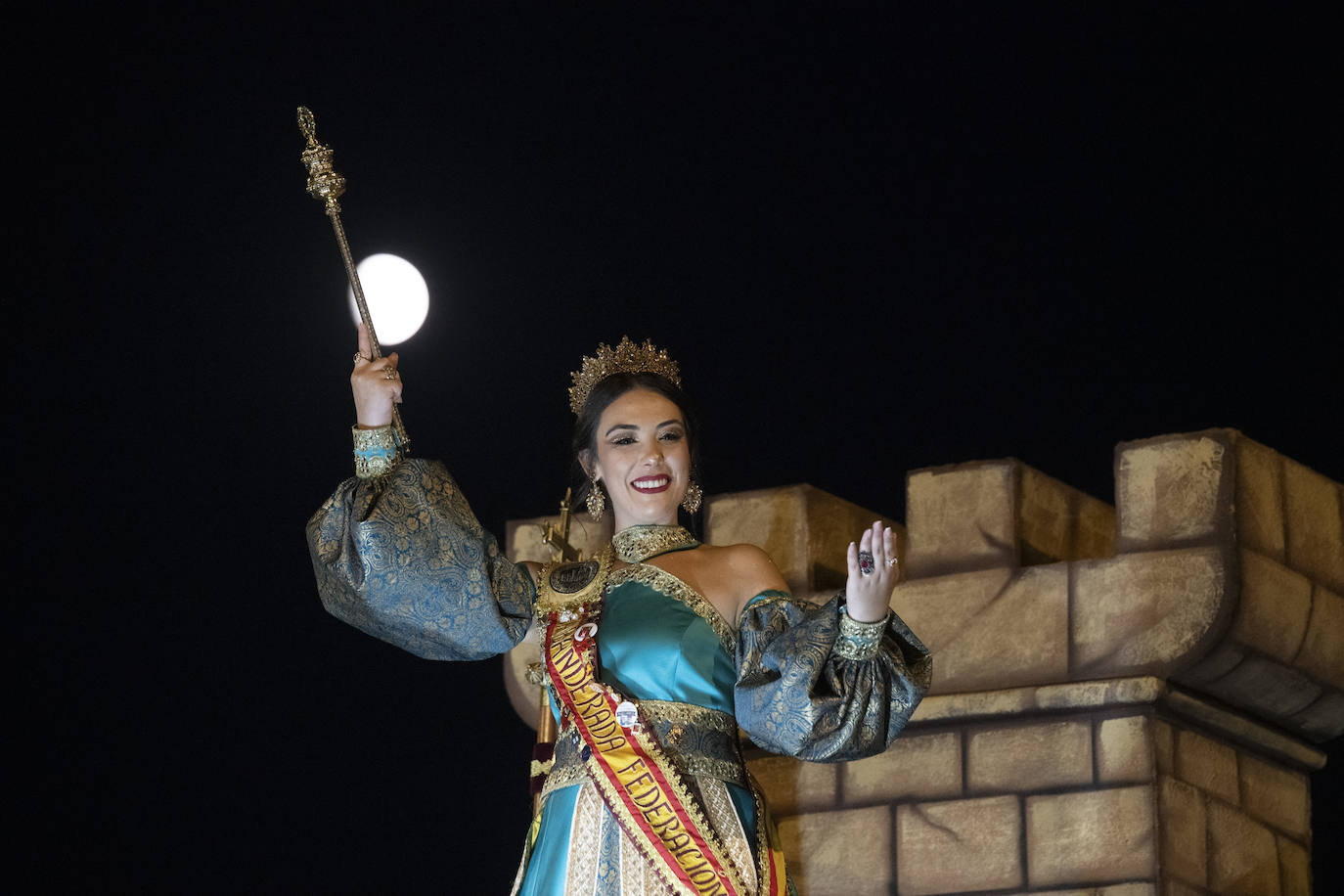 El gran desfile de Moros y Cristianos en Murcia, en imágenes