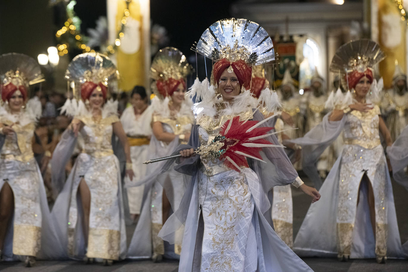 El gran desfile de Moros y Cristianos en Murcia, en imágenes