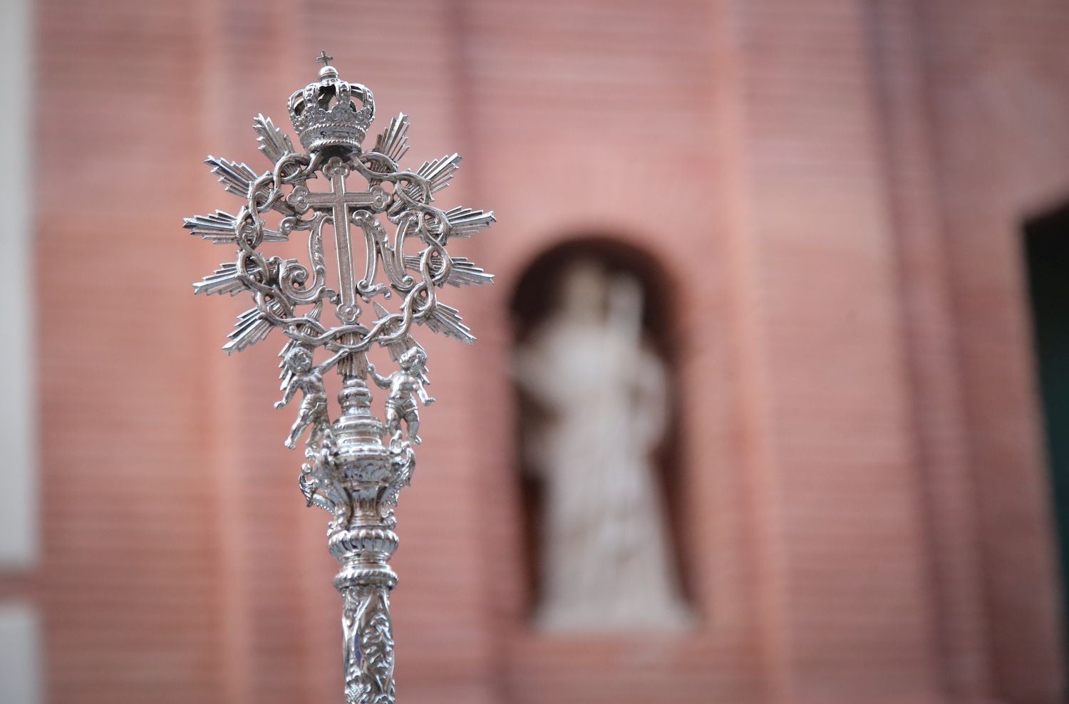 La procesión del Santo Entierro en Cartagena, en imágenes