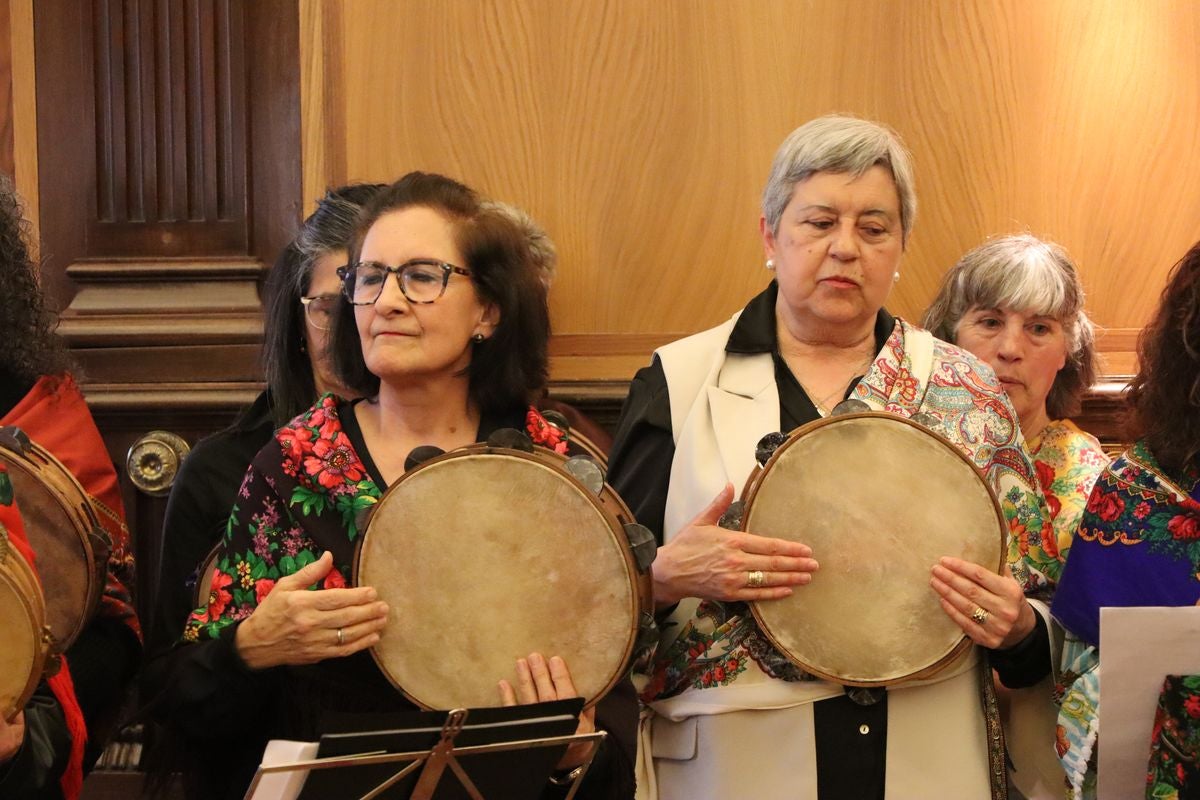 Homenaje a las parejas leonesas que han cumplido 50 y 60 años de casados