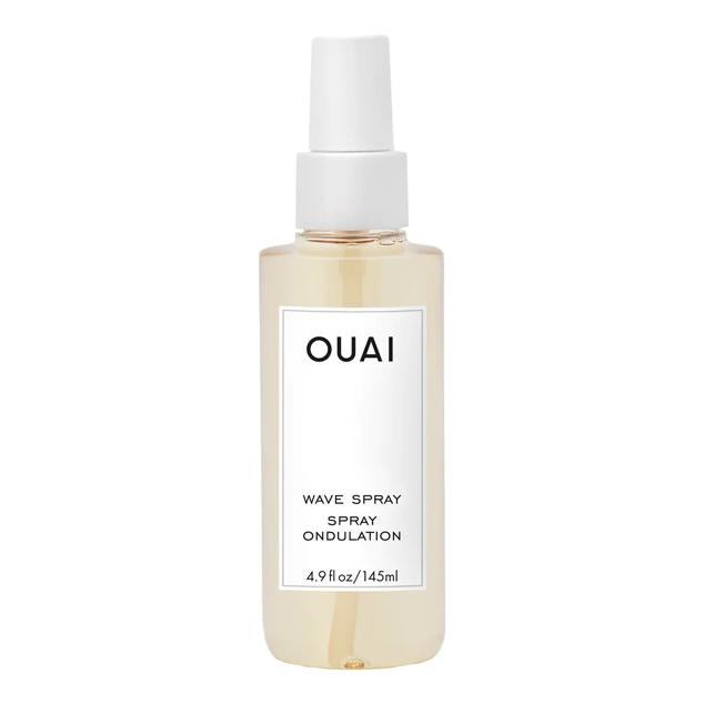 Rizos naturales, elásticos y desenfadados. Esta bruma enriquecida con proteína de arroz aporta una fijación duradera al cabello con un efecto como de recién lavado. 