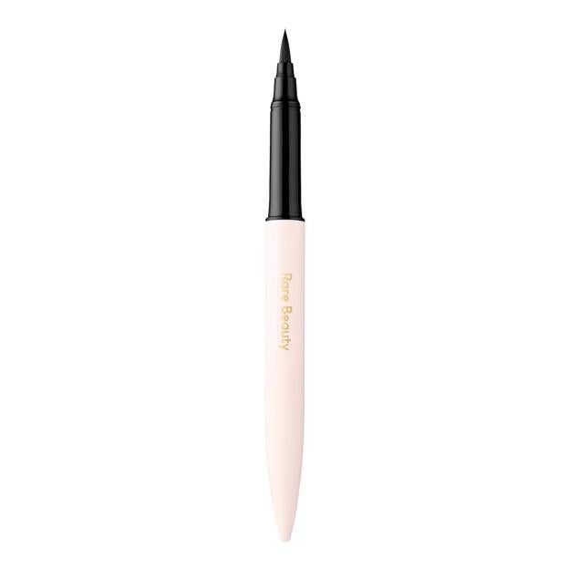 Perfect Strokes de Rare Beauty. Precio: 26,99 euros