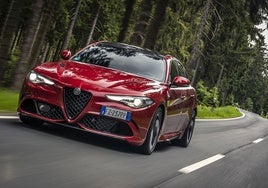 El Giulia cuenta con un motor V6 de aluminio heredado de Ferrari.