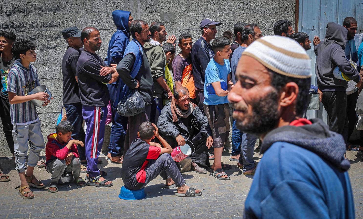 Las dramáticas imágenes de los palestinos a la espera de alimento