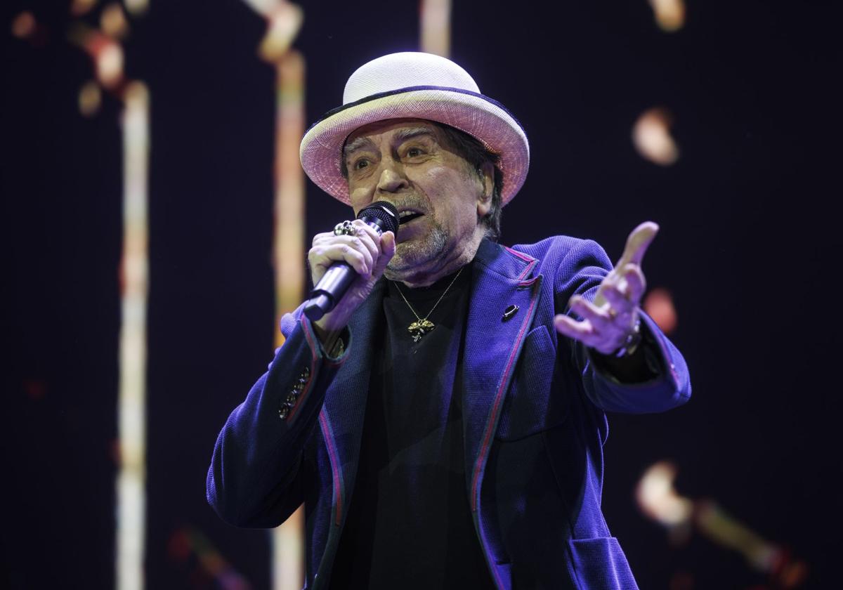 Joaquín Sabina inicia su adiós llenando de bombines el Madrid Arena