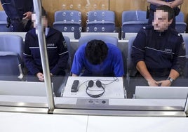El joven sirio acusado del atentado en Solingen asume su culpabilidad en el arranque del juicio