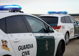 Coches de la Guardia Civil en una imagen de archivo.