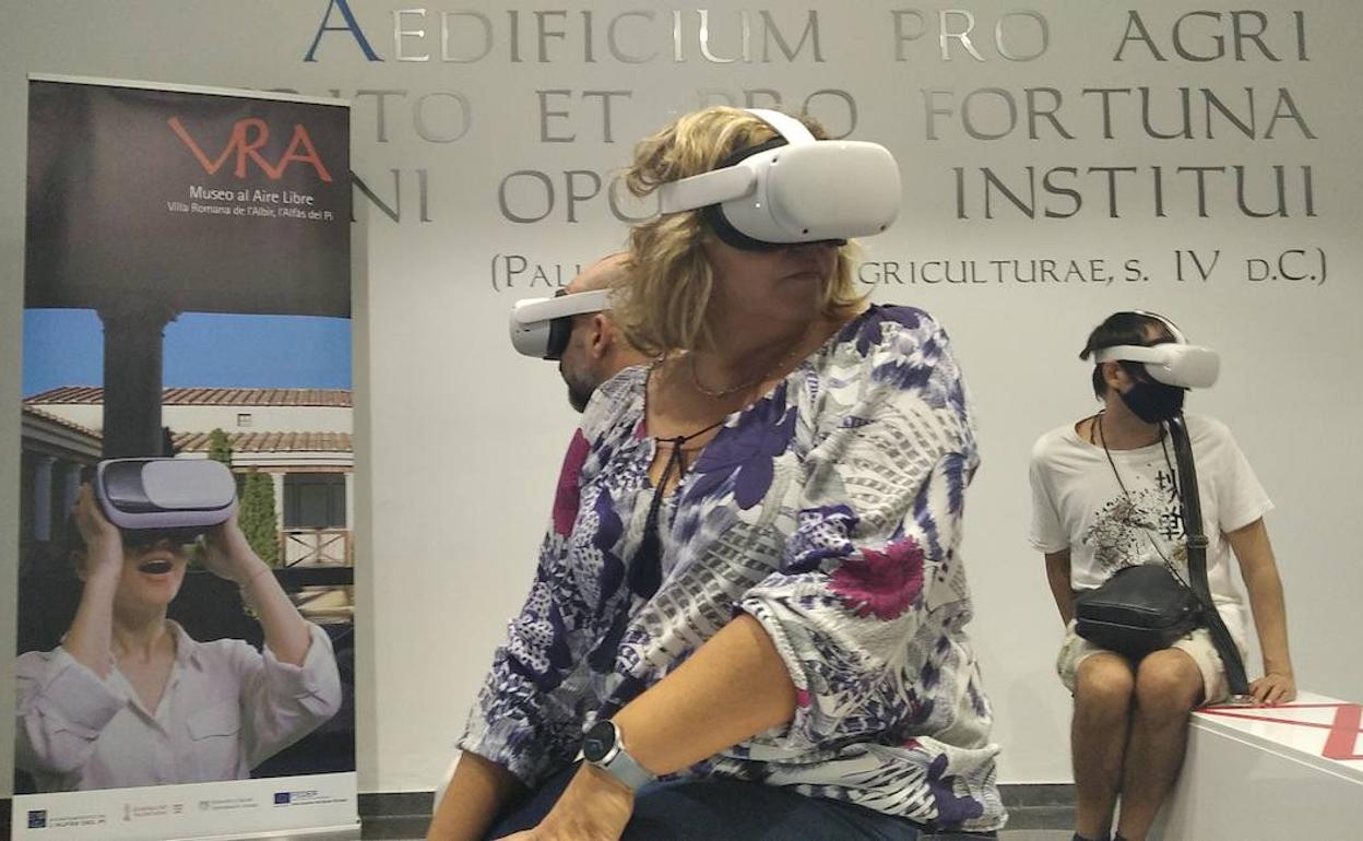 Cultura en Alicante | Investigadores de Patrimonio de la Universidad de Alicante crean una máquina del tiempo para viajar a los orígenes de la provincia con realidad virtual