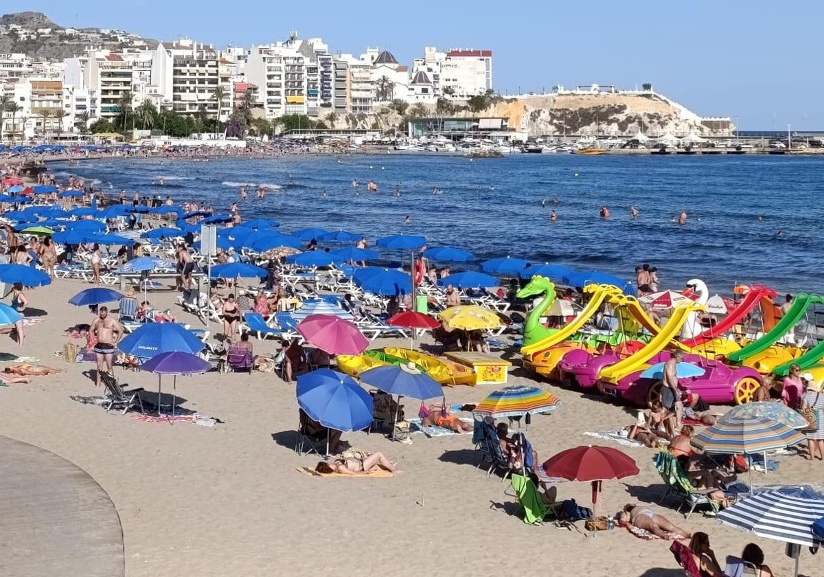 Imagen de archivo de la playa de Poniente de Benidorm