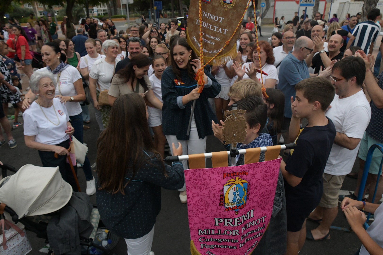 La entrega de premios de la exposición del ninot, en imágenes